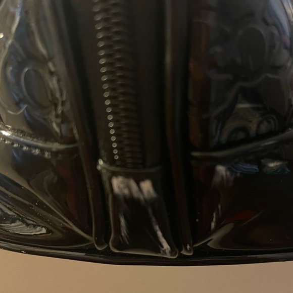 Hello Kitty Black Patent Bag - Picture 7 of 9